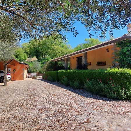 Casa Vacanza Centro Sardegna Sorgono Buitenkant foto