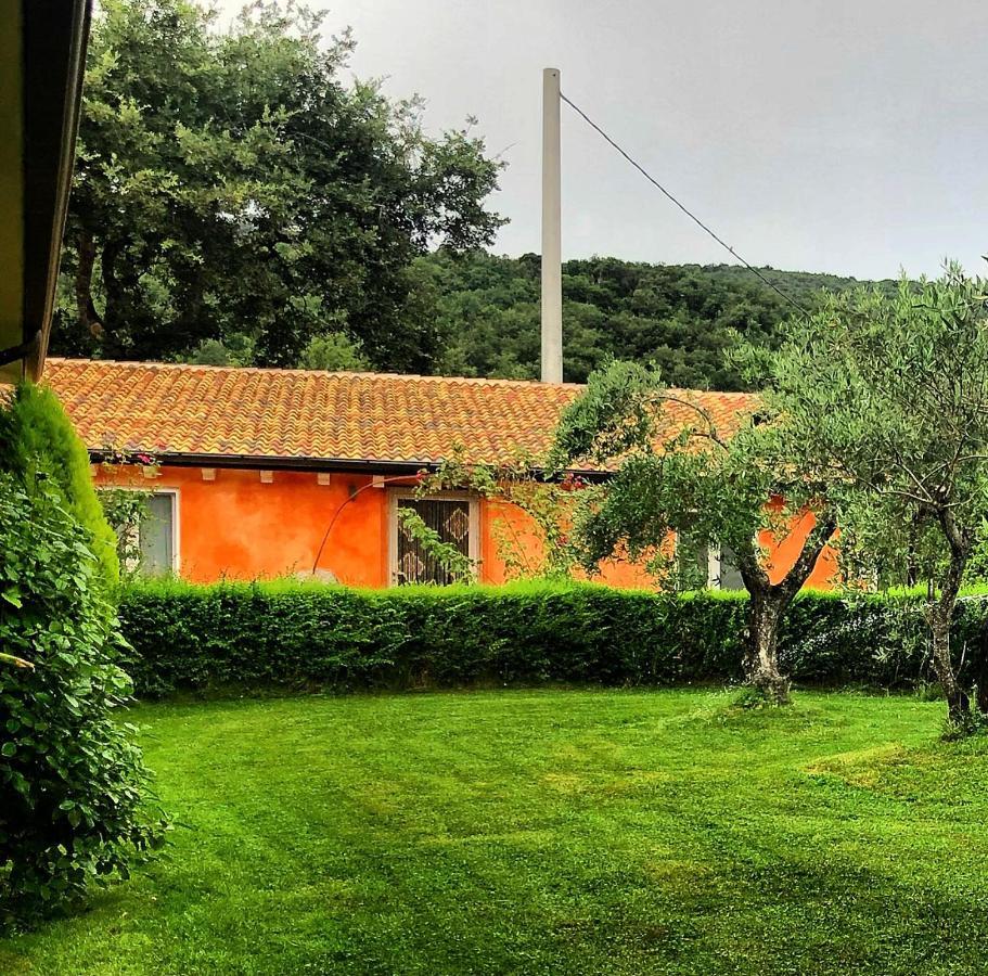 Casa Vacanza Centro Sardegna Sorgono Buitenkant foto